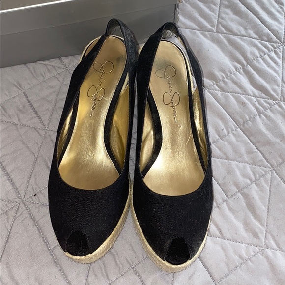 Spring Wedges - Picture 2 of 5